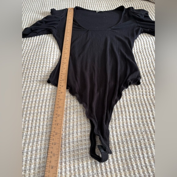 Free People Ava puff sleeve bodysuit black ribbed size medium - Picture 8 of 12